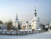 Монастырское кладбище зимой, 2003 год.