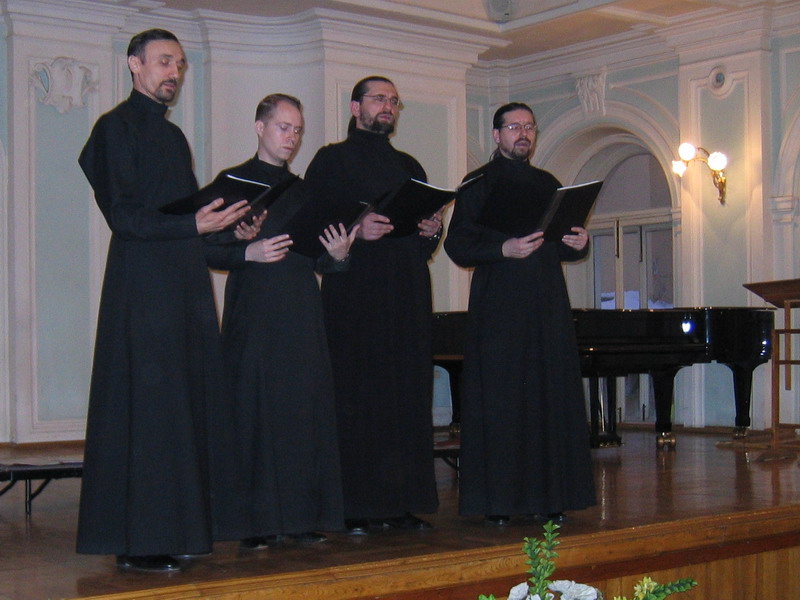 В йошкар-оле выступит вокальный квартет Притча раифского монастыря.