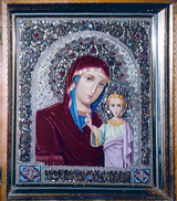 Икона Божией Матери «Казанская». Именно этот образ хранится в храме Святой Троицы  в Торонто более 30 лет