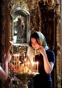 У Чудотворного образа Божией Матери в Грузинском соборе Раифы. Фото Георгия Розова