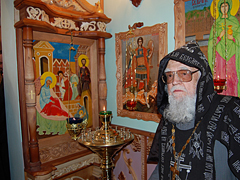 Иконы схиигумена Сергия находятся теперь в новом храме. Фото Дмитрия Катаргина