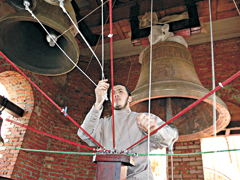 63,78 KbС 2003 года на базе звонницы Воскресенского храма проводятся фестивали колокольного звона Казанской епархии 