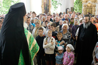 Проповедь читает схиигумен Сергий. Фото Дениса Домбровского