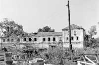 Братский корпус, где в советское время располагались тюремные карцеры до восстановления.